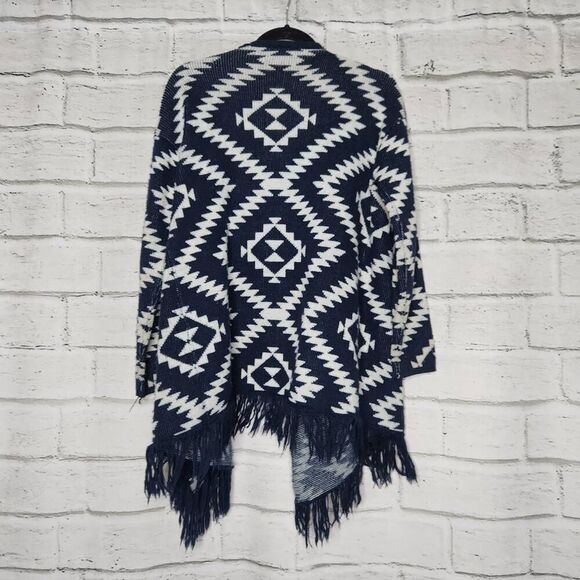 Francesca's Collection Womens Navy & White Aztec Fringe Poncho Cardigan M/L - Picture 8 of 14